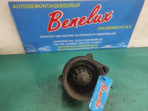 Gebruikte Chaufage Ventilatiemotor Renault Scénic I (JA) 1.6 16V Prijs op aanvraag aangeboden door Benelux Zwijndrecht B.V.