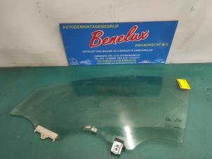 Gebruikte Deurruit 4Deurs links-voor Kia Ceed (CDB5/CDBB) 1.0i T-GDi 12V Prijs op aanvraag aangeboden door Benelux Zwijndrecht B.V.