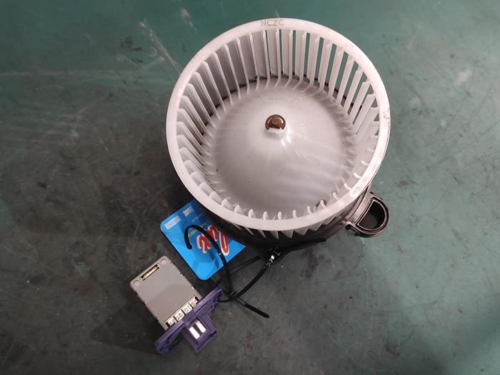 Kachel Ventilatiemotor van een Kia Picanto (JA) 1.0 12V 2019