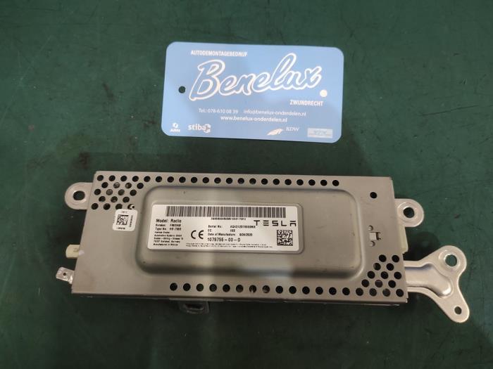 Gebruikte Radio module Tesla Model 3 EV Prijs op aanvraag aangeboden door Benelux Zwijndrecht B.V.