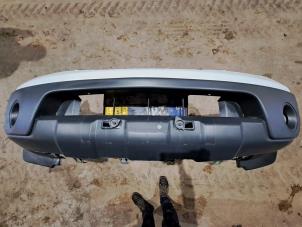 Gebruikte Bumper voor Nissan Navara (D40) 2.5 dCi 16V 4x4 Prijs € 250,00 Margeregeling aangeboden door Benelux Zwijndrecht B.V.