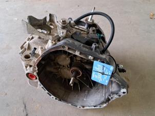 Gebruikte Versnellingsbak Mercedes Vito (447.6) 1.6 111 CDI 16V Prijs op aanvraag aangeboden door Benelux Zwijndrecht B.V.