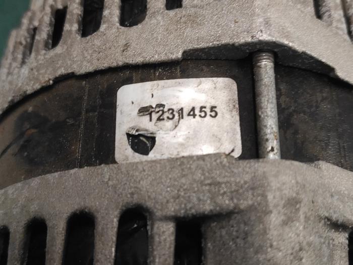 Alternator van een Mercedes-Benz Vito (447.6) 1.6 111 CDI 16V 2015