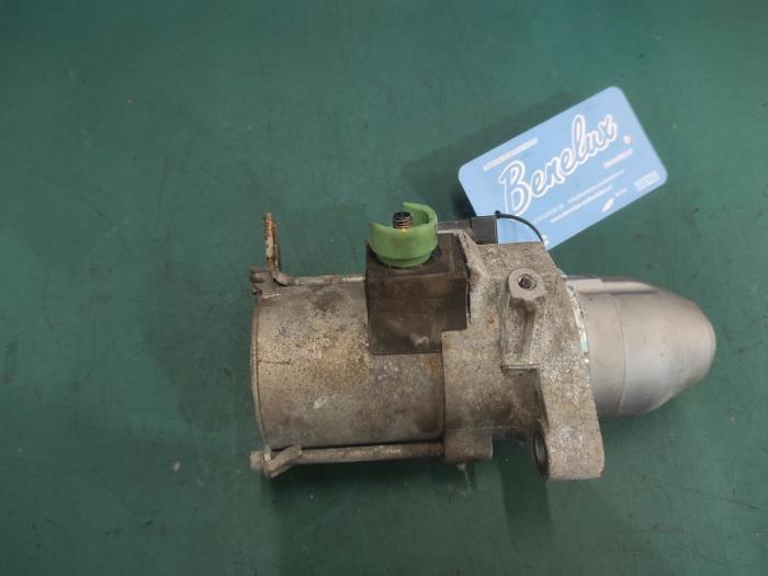 Startmotor van een Honda Civic (FA/FD) 1.3 Hybrid 2011