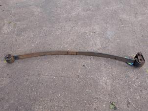 Gebruikte Bladveer achter Volkswagen Crafter 2.5 TDI 30/32/35/46/50 Prijs op aanvraag aangeboden door Benelux Zwijndrecht B.V.