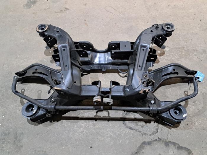 Gebruikte Subframe Chevrolet Camaro Convertible 6.2 V8 ZL1 Prijs op aanvraag aangeboden door Benelux Zwijndrecht B.V.