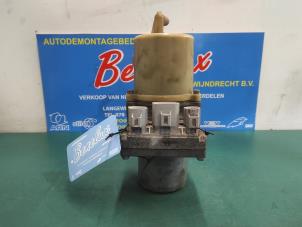 Gebruikte Stuurbekrachtiging Pomp Mazda 5 (CR19) 1.8i 16V Prijs op aanvraag aangeboden door Benelux Zwijndrecht B.V.