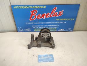 Gebruikte Motorrubber Fiat 500 (312) 0.9 TwinAir 85 Prijs op aanvraag aangeboden door Benelux Zwijndrecht B.V.