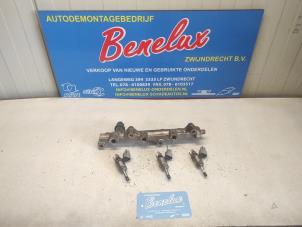 Gebruikte Injector brug Nissan Note (E12) 1.2 DIG-S 98 Prijs op aanvraag aangeboden door Benelux Zwijndrecht B.V.