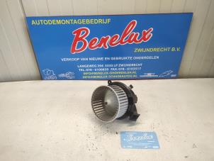 Gebruikte Aanjager Renault Twingo III (AH) 1.0 SCe 70 12V Prijs op aanvraag aangeboden door Benelux Zwijndrecht B.V.