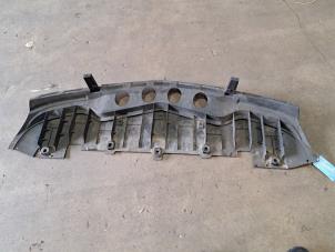 Gebruikte Bumper onderplaat Mercedes B (W245) 1.5 B-160 16V Prijs op aanvraag aangeboden door Benelux Zwijndrecht B.V.