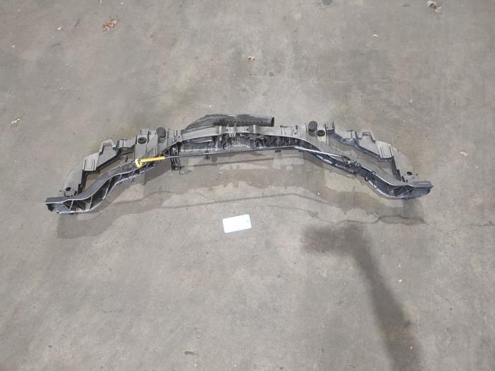 Gebruikte Frontpaneel Ford Focus 3 1.6 EcoBoost 16V Prijs op aanvraag aangeboden door Benelux Zwijndrecht B.V.
