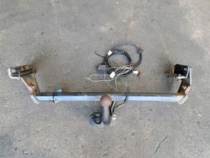 Gebruikte Trekhaak Nissan Qashqai (J11) 1.2 DIG-T 16V Prijs € 125,00 Margeregeling aangeboden door Benelux Zwijndrecht B.V.