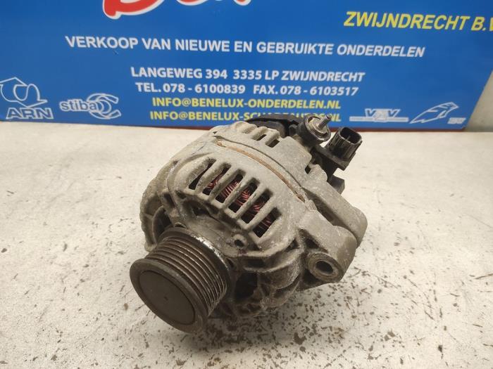 Gebruikte Dynamo Toyota Hilux IV Prijs op aanvraag aangeboden door Benelux Zwijndrecht B.V.