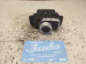 Gebruikte Bediening boordcomputer Mercedes B (W246) 1.5 B-180 CDI,d 16V Prijs op aanvraag aangeboden door Benelux Zwijndrecht B.V.