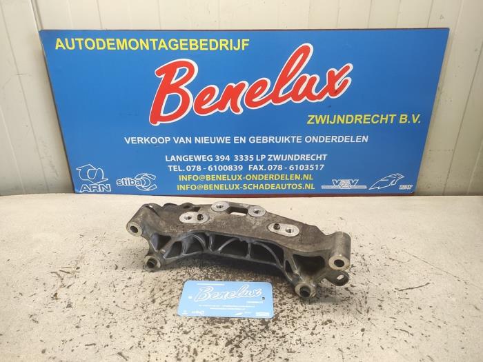 Gebruikte Motorrubber Opel Crossland (X) 1.2 Turbo 12V Euro 6 Prijs op aanvraag aangeboden door Benelux Zwijndrecht B.V.