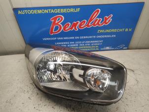 Gebruikte Koplamp rechts Kia Picanto (TA) 1.0 12V Prijs op aanvraag aangeboden door Benelux Zwijndrecht B.V.
