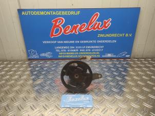 Gebruikte Pomp Servo Nissan 350 Z (Z33) 3.5 V6 24V Prijs € 75,00 Margeregeling aangeboden door Benelux Zwijndrecht B.V.