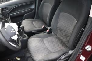 Gebruikte Interieur Bekledingsset Mitsubishi Space Star (A0) 1.2 12V Prijs € 300,00 Margeregeling aangeboden door Benelux Zwijndrecht B.V.