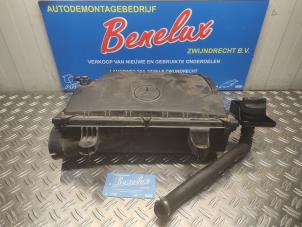 Gebruikte Luchtfilterhuis Mercedes Vito (447.6) 1.6 111 CDI 16V Prijs op aanvraag aangeboden door Benelux Zwijndrecht B.V.