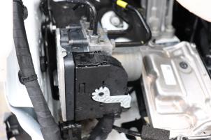 Gebruikte ABS Pomp Ford Transit Custom 2.0 EcoBlue 170 Prijs op aanvraag aangeboden door Benelux Zwijndrecht B.V.