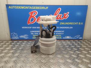 Gebruikte Tank element Pomp Renault Clio V (RJAB) 1.0 TCe 90 12V Prijs op aanvraag aangeboden door Benelux Zwijndrecht B.V.