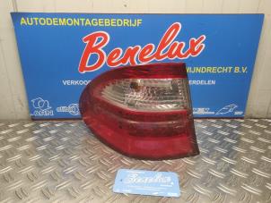 Gebruikte Achterlicht links Mercedes E Combi (S211) 5.0 E-500 V8 24V Prijs op aanvraag aangeboden door Benelux Zwijndrecht B.V.