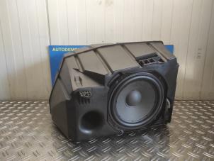 Gebruikte Subwoofer Tesla Model 3 Long Range AWD 75 kWh Prijs € 140,00 Margeregeling aangeboden door Benelux Zwijndrecht B.V.