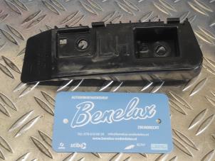 Gebruikte Bumpersteun links-achter Tesla Model 3 Long Range AWD 75 kWh Prijs op aanvraag aangeboden door Benelux Zwijndrecht B.V.