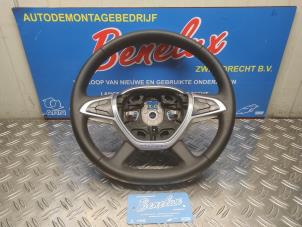 Gebruikte Stuurwiel Dacia Logan MCV III/Sandero Wagon (SD07) 0.9 TCe 90 12V GPL Prijs op aanvraag aangeboden door Benelux Zwijndrecht B.V.