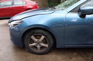 Gebruikte Voorscherm links Mazda 3 (BM/BN) 2.2 SkyActiv-D 150 16V Prijs op aanvraag aangeboden door Benelux Zwijndrecht B.V.