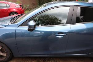 Gebruikte Deur 4Deurs links-voor Mazda 3 (BM/BN) 2.2 SkyActiv-D 150 16V Prijs op aanvraag aangeboden door Benelux Zwijndrecht B.V.