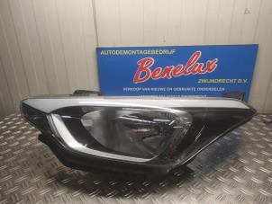 Gebruikte Koplamp links Hyundai I20 Prijs op aanvraag aangeboden door Benelux Zwijndrecht B.V.