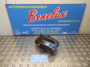 Gebruikte Remklauw (Tang) rechts-achter BMW 5 serie (F10) 530i 24V TwinPower Turbo Prijs op aanvraag aangeboden door Benelux Zwijndrecht B.V.