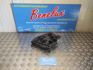 Gebruikte Zekeringkast BMW 5 serie (F10) 530i 24V TwinPower Turbo Prijs op aanvraag aangeboden door Benelux Zwijndrecht B.V.