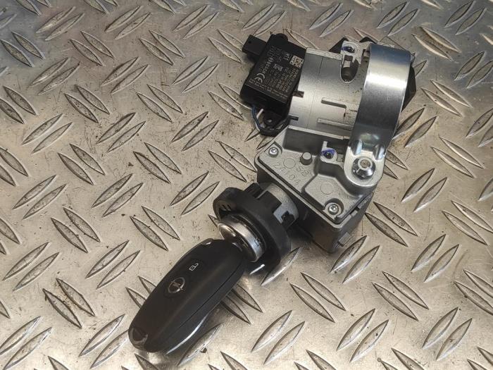 Slotenset van een Opel Astra K Sports Tourer 1.0 Turbo 12V 2018