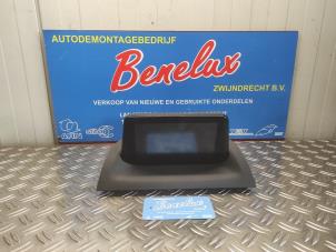 Gebruikte Display Interieur Mazda 3 (BM/BN) 2.2 SkyActiv-D 150 16V Prijs € 250,00 Margeregeling aangeboden door Benelux Zwijndrecht B.V.