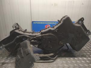 Gebruikte Ureumreservoir Ford Transit Connect (PJ2) 1.5 EcoBlue Prijs op aanvraag aangeboden door Benelux Zwijndrecht B.V.