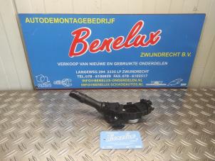 Gebruikte Knipperlicht Schakelaar Peugeot 107 1.0 12V Prijs op aanvraag aangeboden door Benelux Zwijndrecht B.V.