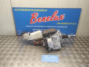 Gebruikte Hoofdremcilinder Opel Ampera-e Ampera-e Prijs op aanvraag aangeboden door Benelux Zwijndrecht B.V.