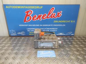 Gebruikte Kachel Verwarmingselement Opel Ampera-e Ampera-e Prijs op aanvraag aangeboden door Benelux Zwijndrecht B.V.