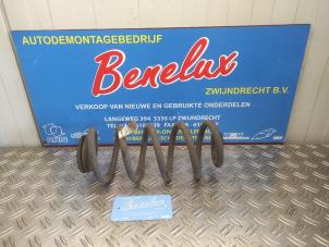 Gebruikte Veerschroef achter Opel Ampera-e Ampera-e Prijs op aanvraag aangeboden door Benelux Zwijndrecht B.V.