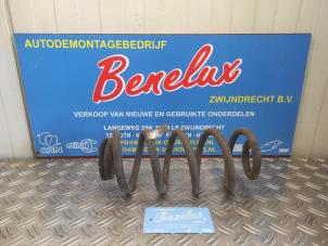 Gebruikte Veerschroef achter Opel Ampera-e Ampera-e Prijs op aanvraag aangeboden door Benelux Zwijndrecht B.V.