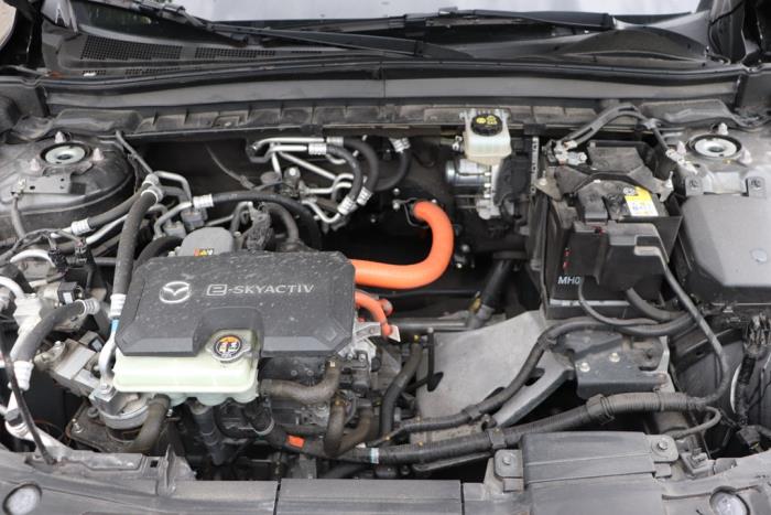 Motor Mazda MX-30, 2020 e-SkyActiv 145, SUV, Elektrisch, 107kW (145pk), FWD, MH01, 2020-05, DR1W (Gebruikt)