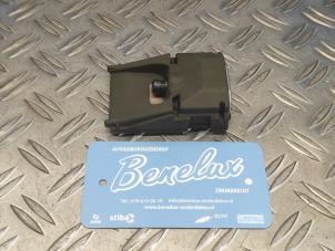 Gebruikte Camera voorzijde Opel Corsa F (UB/UH/UP) 1.2 Turbo 12V 130 Prijs op aanvraag aangeboden door Benelux Zwijndrecht B.V.