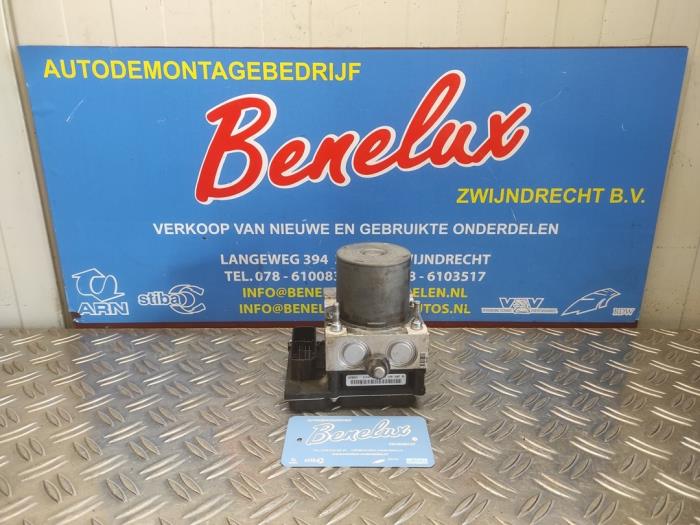 Gebruikte ABS Pomp Citroen C-Zero C-Zero Prijs op aanvraag aangeboden door Benelux Zwijndrecht B.V.