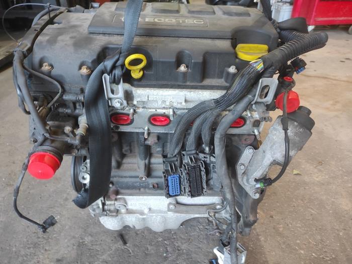 Gebruikte Motor Opel Corsa E 1.2 16V Prijs € 1.000,00 Margeregeling aangeboden door Benelux Zwijndrecht B.V.