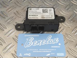 Gebruikte Module PDC Opel Corsa E 1.2 16V Prijs € 35,00 Margeregeling aangeboden door Benelux Zwijndrecht B.V.