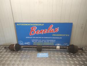 Gebruikte Homokineetas rechts-voor Opel Corsa E 1.2 16V Prijs € 50,00 Margeregeling aangeboden door Benelux Zwijndrecht B.V.