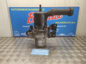 Gebruikte Stuurpomp Peugeot 307 SW (3H) 1.6 16V Prijs € 75,00 Margeregeling aangeboden door Benelux Zwijndrecht B.V.